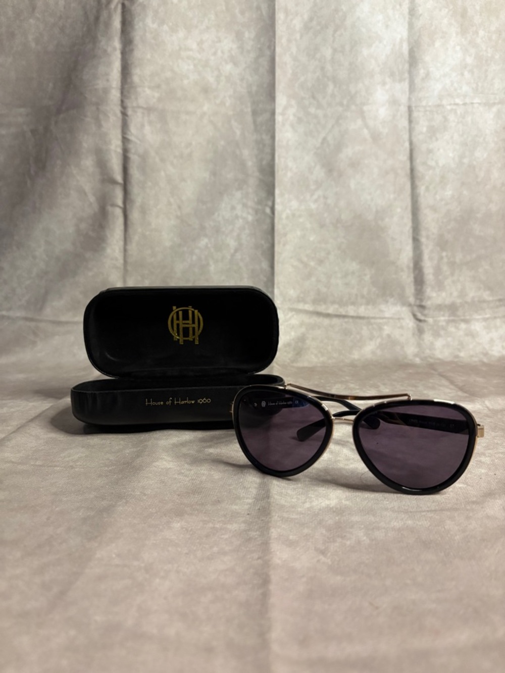 House of Harlow 1960 Lynn Black Sunglasses w/ Case